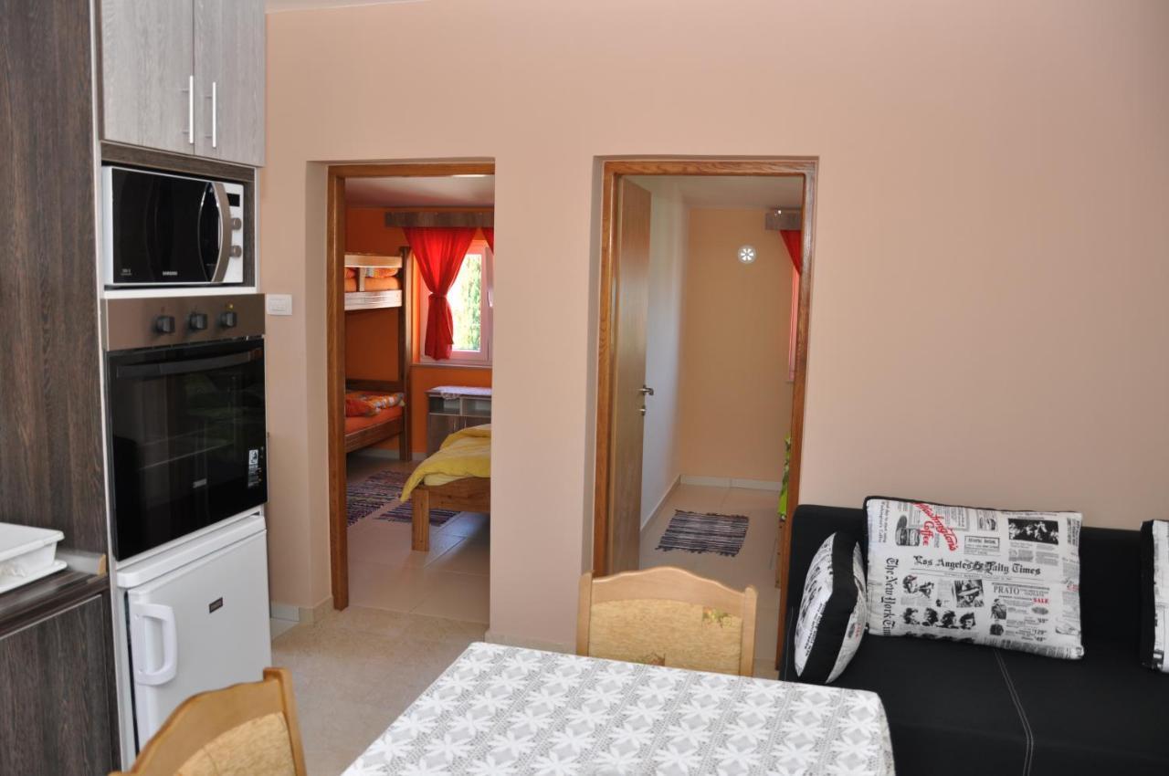 Eva Apartment Gornji Karin Exterior photo